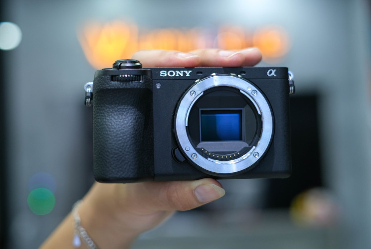  Sony a6700